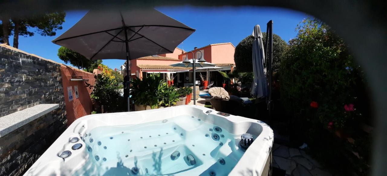 Hebergement Chambre D'Hotes Grau Du Roi Mas Des Marines Piscine Adult Only Le Grau-du-Roi Buitenkant foto